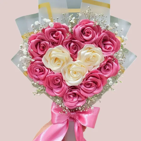 Ramo corazón de rosas eternas mini