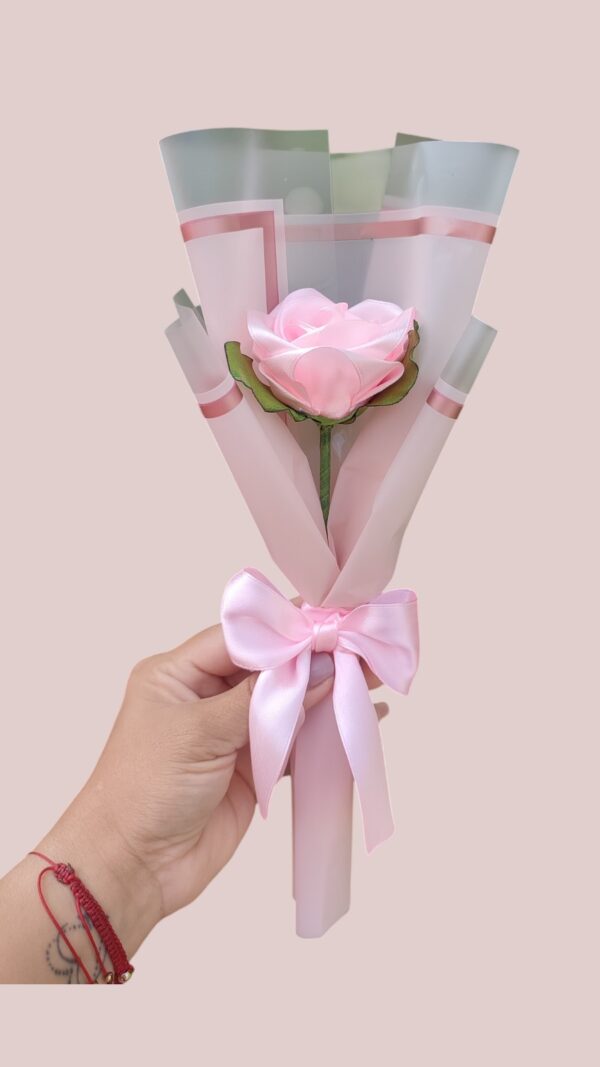 rosa eterna rosado bebe