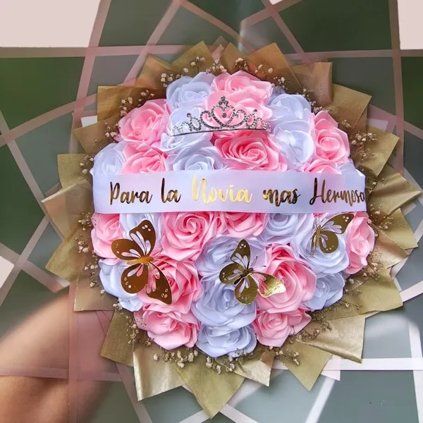 Ramo buchón de rosas eternas para novia Ramo Buchón de Rosas Eternas para Novia