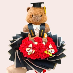 Ramo para Grado con Peluche y Rosas Rojas- Ramo para Grado con Peluche y Rosas Rojas