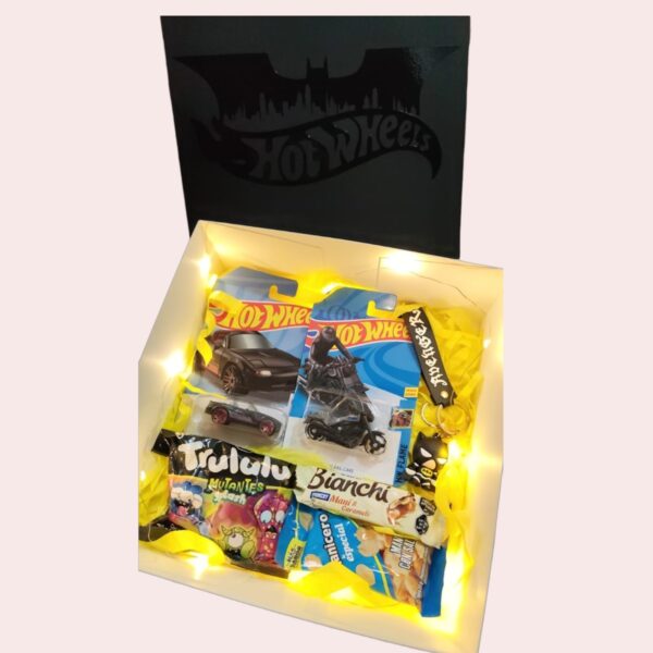 caja-regalo-batman-hot-wheels-dulces-luces.jpg