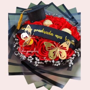 ramo-graduacion-rosas-chocolates-birrete ramo-graduacion-rosas-chocolates-birrete.jpg