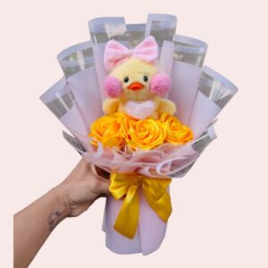 ramo-peluche-patito-rosas-eternas-regalo.jpg