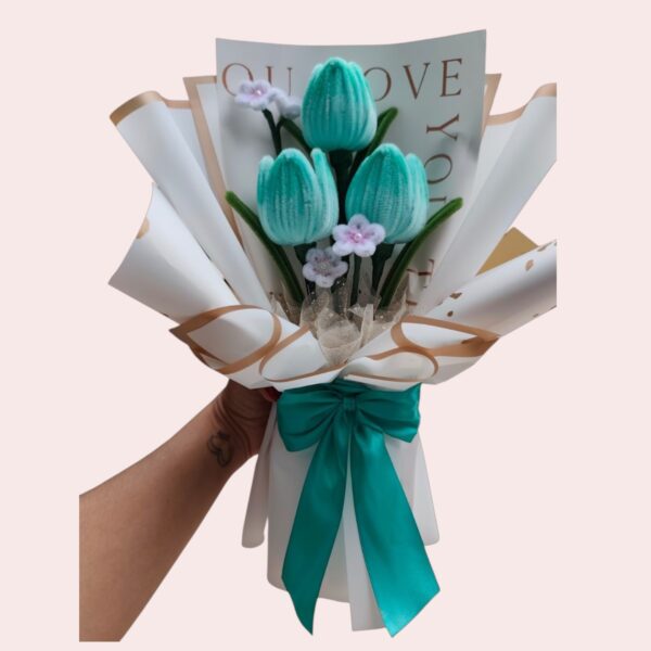 Ramo de 3 Tulipanes en Limpiapipas – Bouquet Delicado para Regalo