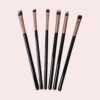 Kit de brochas profesionales para ojos con cerdas suaves y diseño elegante (1) Kit-de-brochas-profesionales-para-ojos-con-cerdas-suaves-y-diseno-elegante